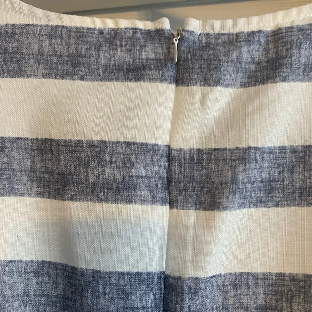 ❌SOLD❌ Boutique Romper blue and white striped NWOT Sz Small - Picture 2 of 8
